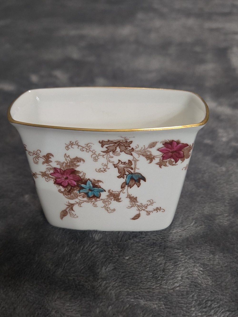 Vintage Tiny Dish S-376 Ancestral Founded Minton Bone China Made In England - Picture 2 of 6